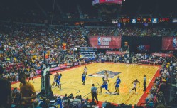 国羽强势包揽三金！石宇奇、陈雨菲登顶，凡尘组合捍卫女双荣耀—2024年世界羽联巡回赛总决赛精彩回顾