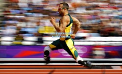 CBA季后赛激战正酣 本土新星闪耀赛场