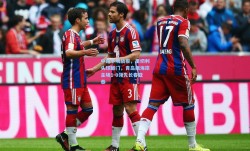 中超半场战报，里切利头球破门，青岛西海岸主场1-0领先长春亚泰