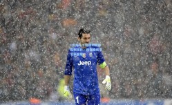 C罗梅开二度助利雅得胜利逆转，传奇继续书写新篇章