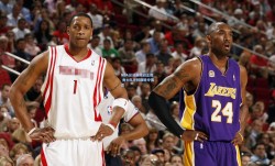 NBA总决赛激战正酣 勇士队逆转取胜夺赛点